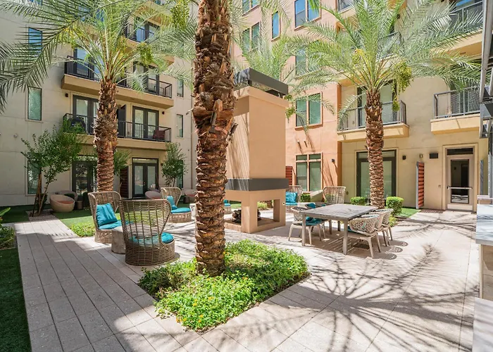 Boulevard Modern Roosevelt Row 1br Pool Gym 1 Apartment Phoenix