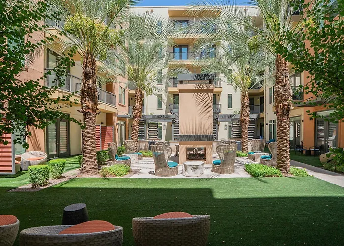 Boulevard Modern Roosevelt Row 1br Pool Gym 1 Phoenix