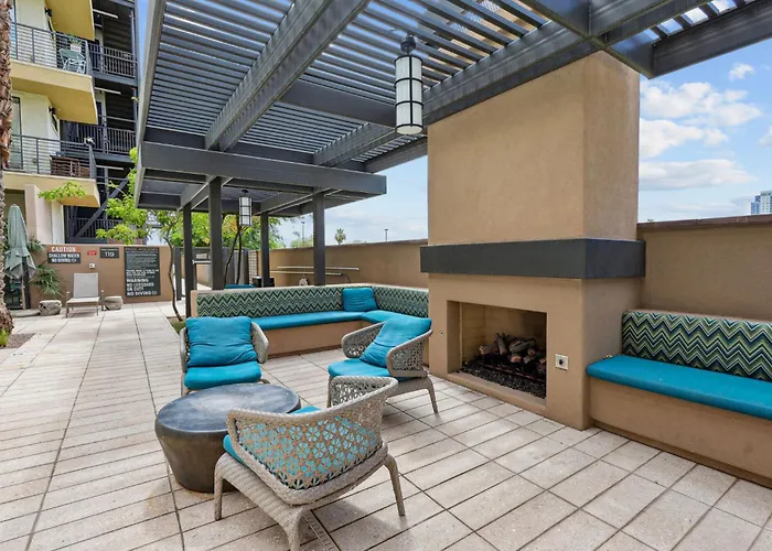 Boulevard Modern Roosevelt Row 1br Pool Gym 1 *