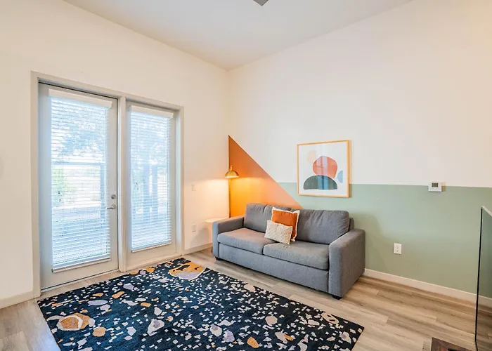 Apartment Boulevard Modern Roosevelt Row 1br Pool Gym 1 *